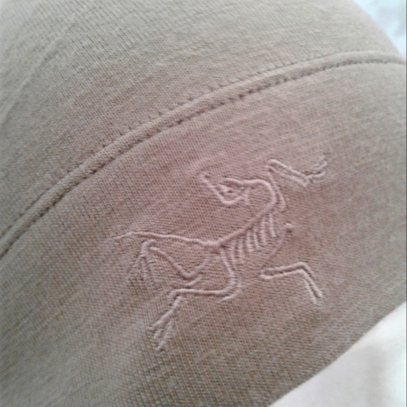 NWT ARCTERYX LEAF Rho LTW Crocodile Wool Beanie Hat Cap toque OSFM Unisex - Picture 4 of 9